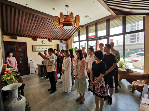 18新利首页第四期《易传》研修班开课